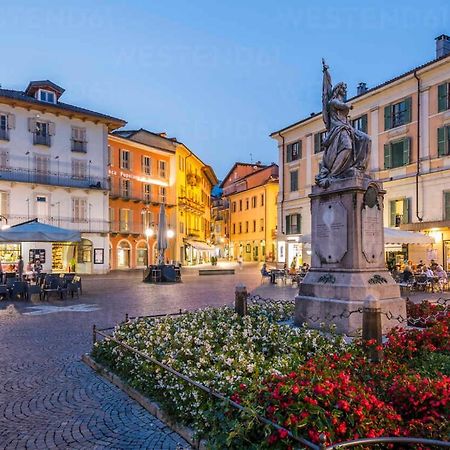 Attico Vistalago - Centro Citta Verbania Kültér fotó